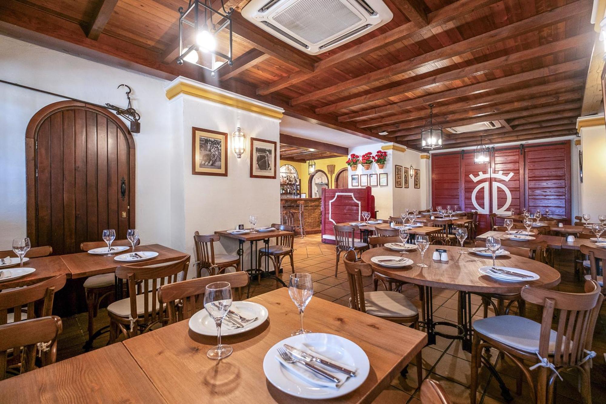 Melia Lebreros, Seville